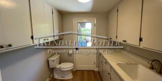Beautifully Remodeled 4 Bed/2 Full Bath + 2 1/2 Bath Country Club Park Home Gallery 12