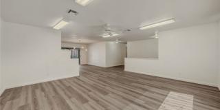 6760 W Oakey Boulevard Gallery 8