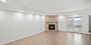 Mid-Century Modern home with stunning views _ Pets Welcome! Gallery 10
