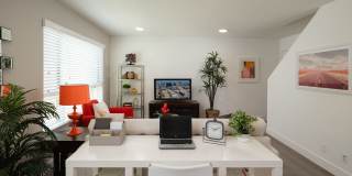 Spacious 2 Bed Townhouses! * BEST KOREATOWN LOCATION * washer & dryer * bidet Gallery 11