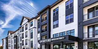 Overture River District - 55+ Apartment Homes Gallery 44
