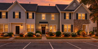 Charming & Freshly Updated 3BR Townhome in Shearon Farms! Gallery 1