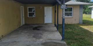 2/2 DUPLEX WITH CARPORT Gallery 1