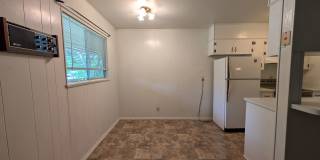 1/1 Triplex / Easy Access to I-35 / Fridge / No Carpet / CISD 1/1 Triplex / Easy Access to I-35 / Fridge / No Carpet / CISD Gallery 20