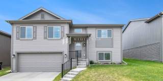 Bennington Split Entry! Gallery 1
