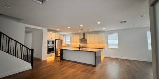 BEAUTIFUL HOME IN ALORAVITA NORTH IN PEORIA Gallery 19