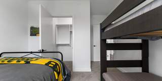 Luxury 3 Story Condo in Exclusive Titletown District Gallery 53