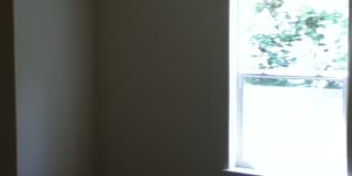 4 Bedroom 2 Bathroom House - Close to MSU Campus Gallery 17