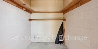 450 W. 6th St. Gallery 22
