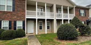 Charming 2 Bedroom Townhouse with Included Lawncare Gallery 1