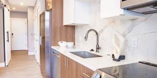 8th and High Columbus Gallery 21