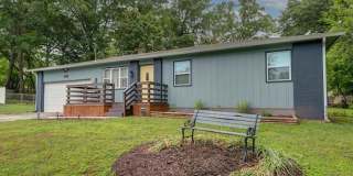 Beautiful 3 Bed, 2 Bath Home in Southeast Springfield! Gallery 1