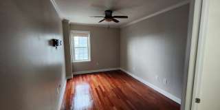 Spacious Midtown Condo with 2 Bedrooms, 2 Balconies & Internet Included! Gallery 16