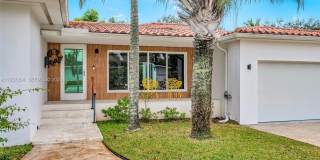 1080 NE 104th St Gallery 1