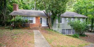 6-Bedroom Home with Finished Basement 6-Bedroom Home with Finished Basement Gallery 1