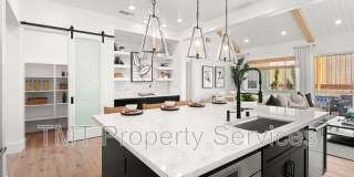 9001 Ventura Street Gallery 43