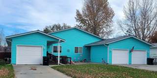 Heights 4 Bedroom Duplex w/ Garage & Fenced Yard Heights 4 Bedroom Duplex w/ Garage & Fenced Yard Gallery 1