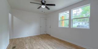 RENOVATED 4/2 in Walkable Location, Stainless Steel Appliances, & Garage/Workshop! Available NOW for $1850/month! Gallery 7