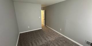 1333 E NORTH Avenue Gallery 6