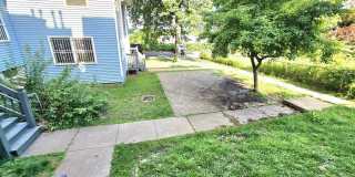272 Bellevue Street Gallery 18
