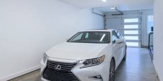 Welcome to 2737 Shenandoah Ave – a modern townhome for rent in Charlotte located in the highly sought-after Chantilly neighborhood Gallery 33