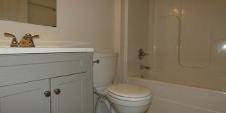 Spacious 4-Bedroom Home - Woodlands Gallery 19