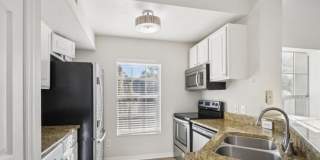 13700 Richmond Park Drive North - 12071207 Gallery 4