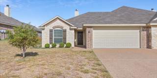 3BR / 2BA Duplex in Hewitt, Texas | Midway ISD Gallery 5