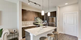 35 West at Champions Circle Apartments Gallery 3