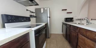 Beautiful Second Floor Condo in Great Area! Gallery 6