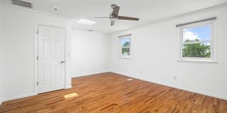 Spacious 3 Bed, 3 Bath Gallery 16