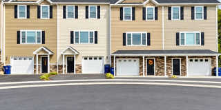 Like New Townhouse for Rent Gallery 1