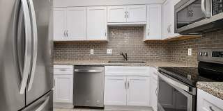 2-Bedroom in the perfect location! ***First month free with a 13-month lease.*** Gallery 8