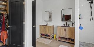 197 W 1st Avenue Gallery 20