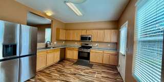 Stunning Townhome in Fountain, CO — Mountain Views, Corner Lot, Minutes from Fort Carson & Peterson AFB Gallery 6