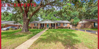 1662 Andover Boulevard Gallery 1