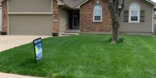 Ranch in Lee's Summit For Lease - Crisp, Clean and New! Gallery 22