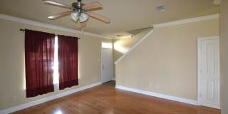 Charming New Orleans Style Townhouse in Gated Community on LSU bus route Gallery 12