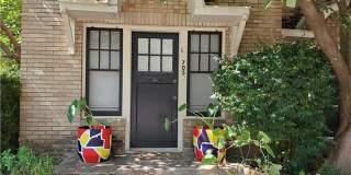 Charming Duplex - Heart of West Campus Gallery 1