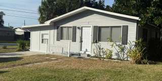 3/2 Beautiful Upgraded Home on a corner lot! Apply for FREE TODAY! Gallery 1