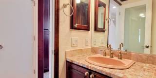 Beautiful 2bd Townhouse With Attached Garage, Private Patio, Pool/Hot Tub, & Clubhouse! Gallery 17