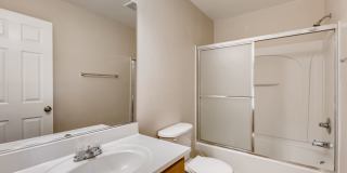 Beautiful 3 bedroom, 2.5 bath 2 story home! Gallery 24