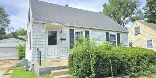 1039 Good Place, South Bend Gallery 1