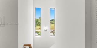 421 SW 1st St Gallery 16