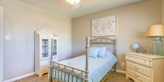Amora East Gallery 19