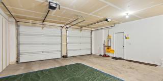 Spacious Sun-filled 3 bed 2.5 Bath Townhouse Gallery 35