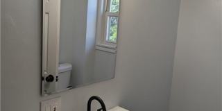 61 Utton Avenue Gallery 17