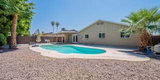 4 bedroom home with private pool & solar Gallery 6