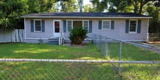 818 Stillwater Dr Gallery 1