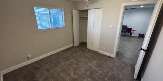 8020 East Oak Street Gallery 5